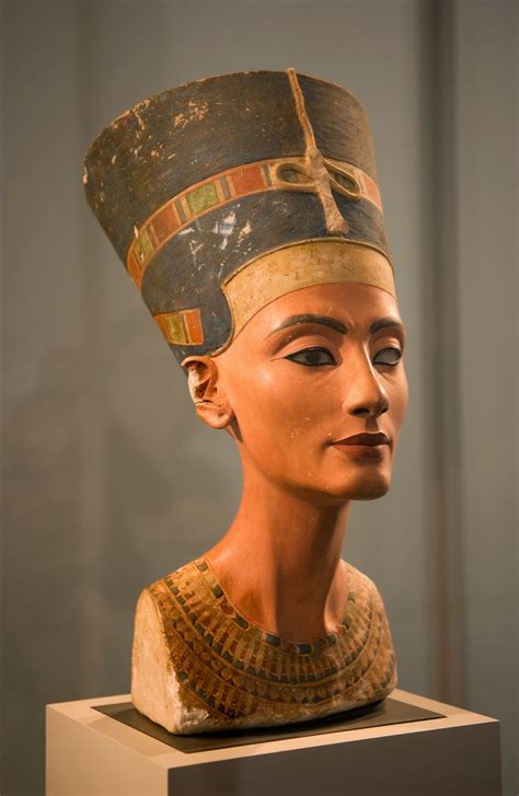 Historia Y Evolución De Los Museos El Busto De Nefertiti ¿propiedad