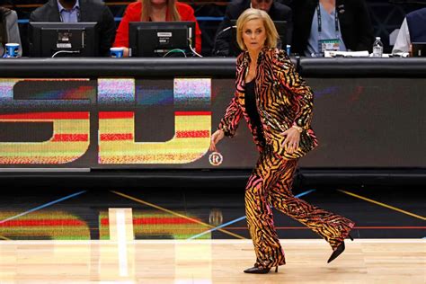 LSU Women S Basketball Coach Kim Mulkey Rocks Bold Fashion Choices During March Madness NNN