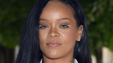 Rihanna Wears Fenty Beauty Match Stix Highlighter As Lipstick Allure