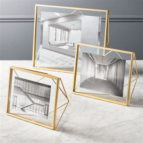Marcos de fotos umbra photo frame prisma 10x15 gold al mejor precio en idealo.es ! Prisma Gold Frames in 2020 | Gold picture frames, Unique ...