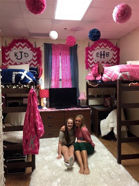 baylor south russell girls dorm just to see how its set up girl dorms college dorm room