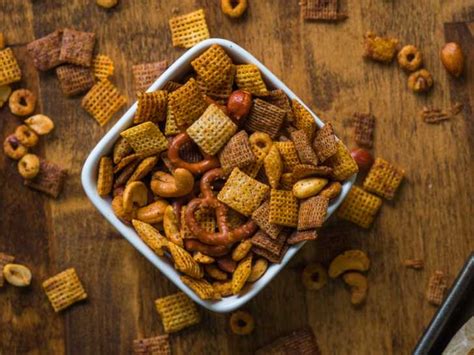 51% fat, 41% carbs, 8% protein. Texas Trash Snack Mix - 12 Tomatoes