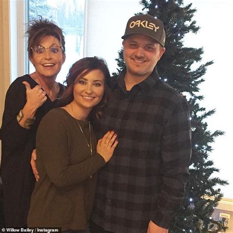 Sarah Palin S Daughter Willow 24 Announces She S Expecting Twins With Husband Ricky Bailey