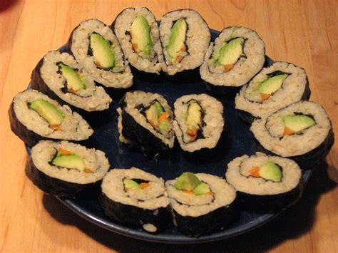 The Voluptuous Vegetarian Sushi Makizushi Nori Rolls