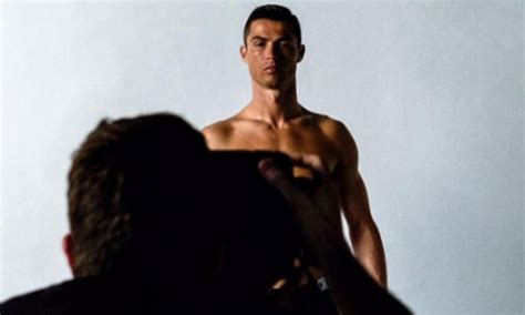Cristiano Ronaldo Shares Naked Photoshoot With Fans Daily Mail Online
