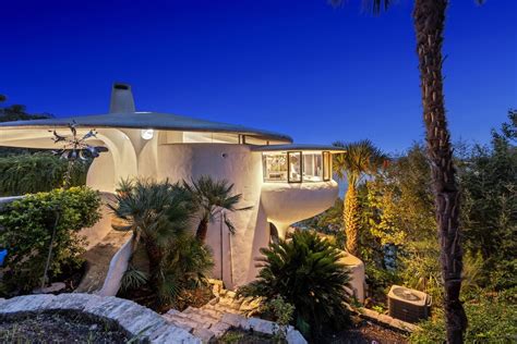 Austins Weird And Wonderful Sand Dollar House Can Be Yours For 22m