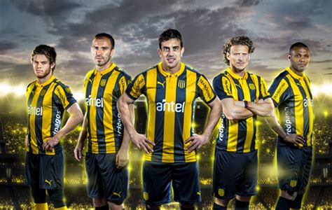 Con mi camiseta de peñarol, no le temo a nada, no le temo a nada. Camisetas Puma de Peñarol de Uruguay 2015/2016 | Planeta Fobal