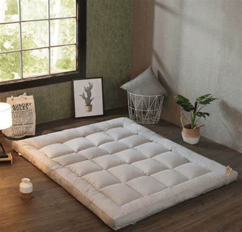 Best futon mattress toppers of 2021. Tips To Find The Best Futon Mattress For Your Sleeping ...