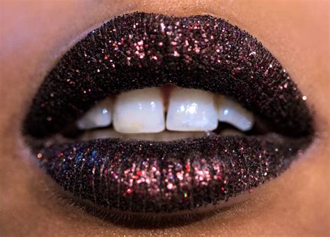 Tumble Down The Mountain Frackoviak Lips By Pat McGrath At DKNY Lips Hair And Makeup