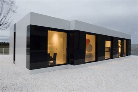 Modern Elegant Sleek And Modern White Cube House By A Cero