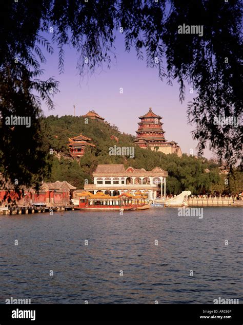 Lake Kunming At The Summer Palace Stock Photos And Lake Kunming At The
