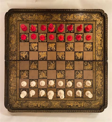 Early 19th Century Chinese Export Lacquer Chess And Backgammon Board
