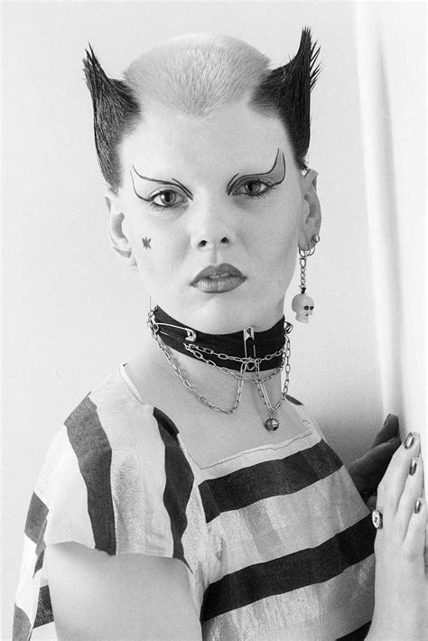 captivating photos of vivienne westwood and johnny rotten during punk s 70s prime punk fashion