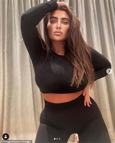 Lauren Goodger Displays Her Buxom Cleavage And Midriff In Tiny Crop
