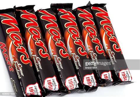 snickers candy bar photos and premium high res pictures getty images
