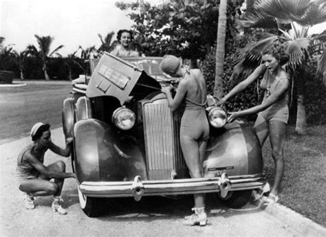 Vintage Everyday Interesting Vintage Photos Of Women Washing Cars In The Past Bikini Car Wash