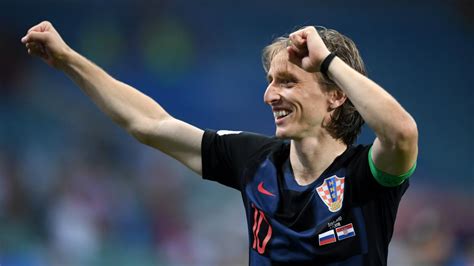 Born 9 september 1985) is a croatian professional footballer who plays as a midfielder for spanish club real madrid and captains the. Luka Modric, mejor deportista croata del año 2018 ...