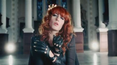 She told the independent june 27, 2009 that it was the first time that her heart had ever been broken: Drumming Song Music Video - Florence + The Machine Image (25358744) - Fanpop