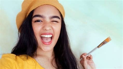 Andrea Brillantes Uses This Makeup Product For School