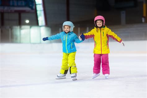 Children Skating On Ice Rink Kids Winter Sport Korcsolya Oktatás