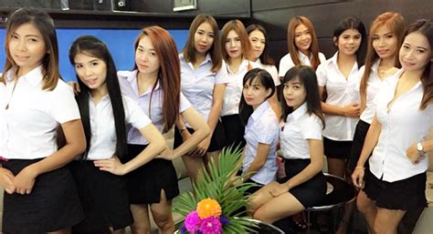 みんな大好きタイのぱっつん女子大生の制服フォーチュンクラブ タイバンコク風俗情報ぷにぷにタイランド