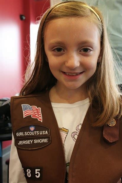 Girl Scouts A Daisy Becomes A Brownie Pieces Of A Mom