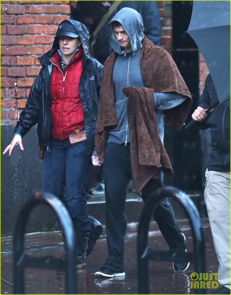 Jamie Dornan Runs In The Rain For Fifty Shades Of Grey Photo 3043929 Dakota Johnson Jamie