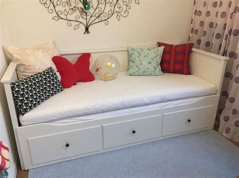 Pillows belong to every room including bedroom. Bett, Ikea Hemnes Tagesbett ausziehbar | Kaufen auf Ricardo
