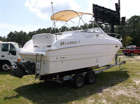 Contact us for a quote today. Larson 254 CABRIO MID CABIN 2001 for sale for $2,000 ...