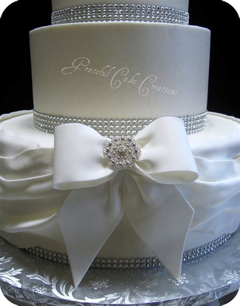 Fondant Bow With Brooch Graceful Cake Creations Flickr