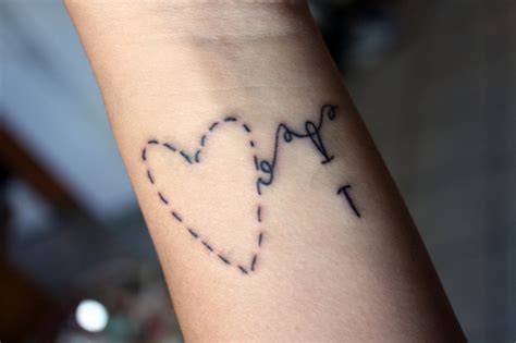 Cr Tattoos Design Small Heart Tattoos For Women