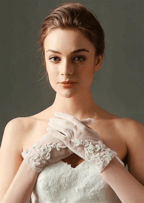 29 bridal gloves for a glamorous winter wedding look colored wedding dress cheap wedding dress