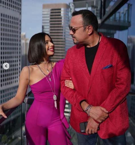 Ngela Aguilar Y Selena Quintanilla Tienen El Mismo Look Crop Top