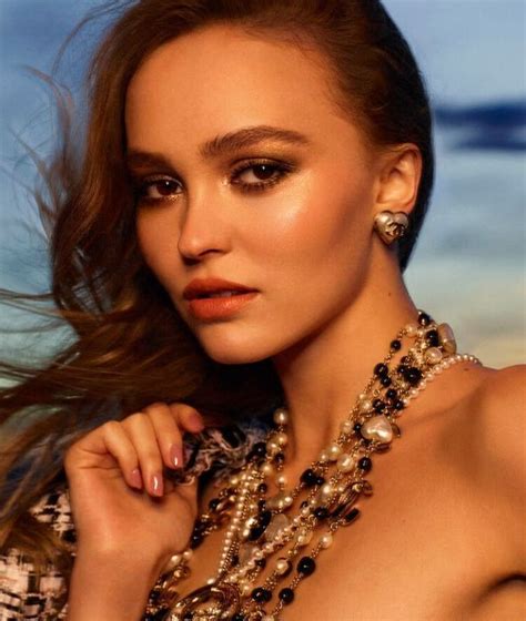 2023 Lily Rose Depp As A Couple She Reveals A Rare Photo Of Her Companion On Instagram