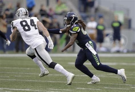 Shaquem Griffin The Seahawks One Handed Rookie Will Start In The
