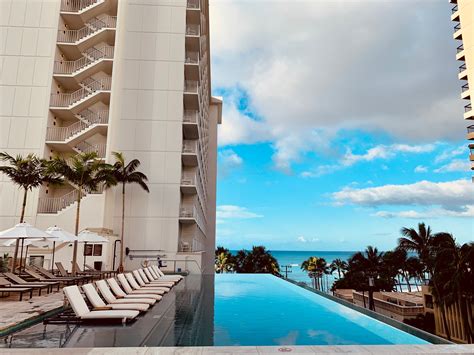 ‘Alohilani Resort Waikiki Beach – The Heart of Honolulu on the Beach