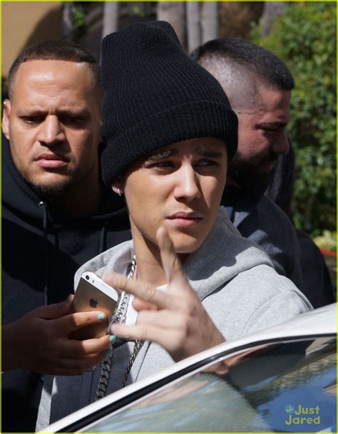 justin bieber was caught lookin fly while shopping photo 674292 photo gallery just jared jr