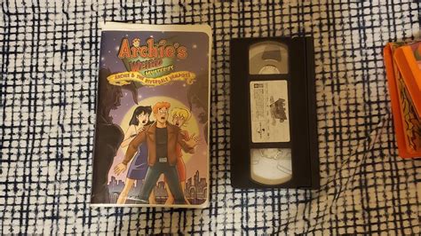 Opening To Archies Weird Mysteries Archie And The Riverdale Vampires