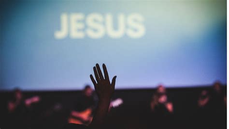 A Complete Worship Leader Job Description For Your Church REACHRIGHT