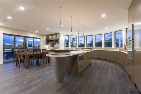 Dramatic Kitchen Island Takes Inspi Gallery 4 Trends