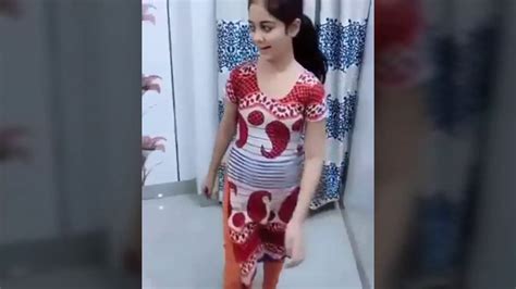 Beautiful Young Pathan Girl Dance In Home Bannu Dance Parties Youtube