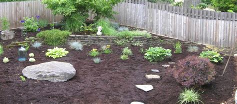 How do you design low maintenance landscaping? Landscaping Ideas Around House