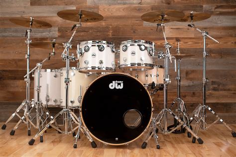 Dw Drum Workshop Collectors Series 5 Piece Drum Kit White Glass Pr