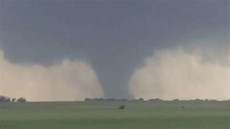 Long Track Violent Tornado In Kansas Videos From The Weather Channel