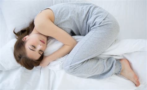 Women Need More Sleep Than Men But Arent Getting It Dot Com Women