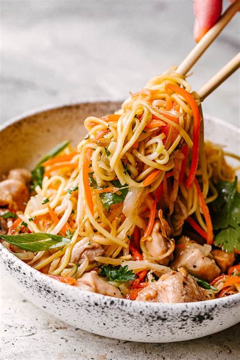 Chinese Food Chicken Chow Mein