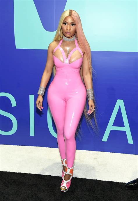 Nicki Minaj Aposta Em Look De Látex Vogue Gente