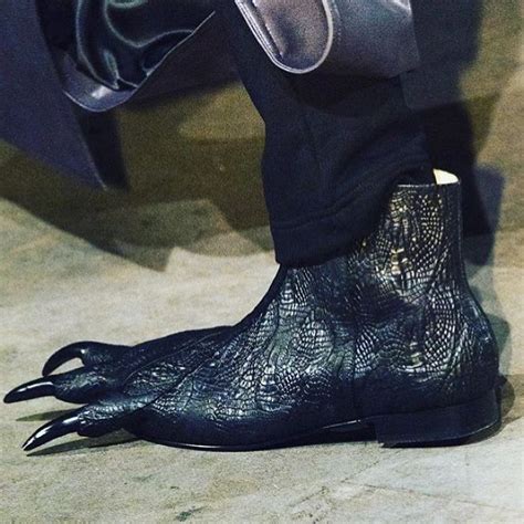 119 Of The Weirdest Shoes Collected To One Fabulously Bizarre Instagram