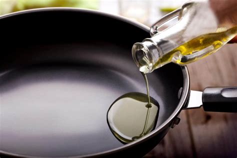 Does Frying Oil Go Bad How Long Does It Last Kitchen Seer
