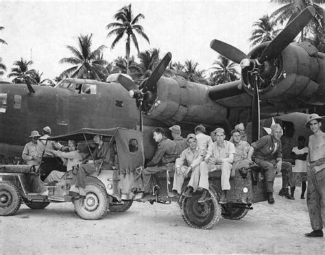 Photo B 24 Liberator Bomber And Crew Of Us 7th Air Force At Funafuti